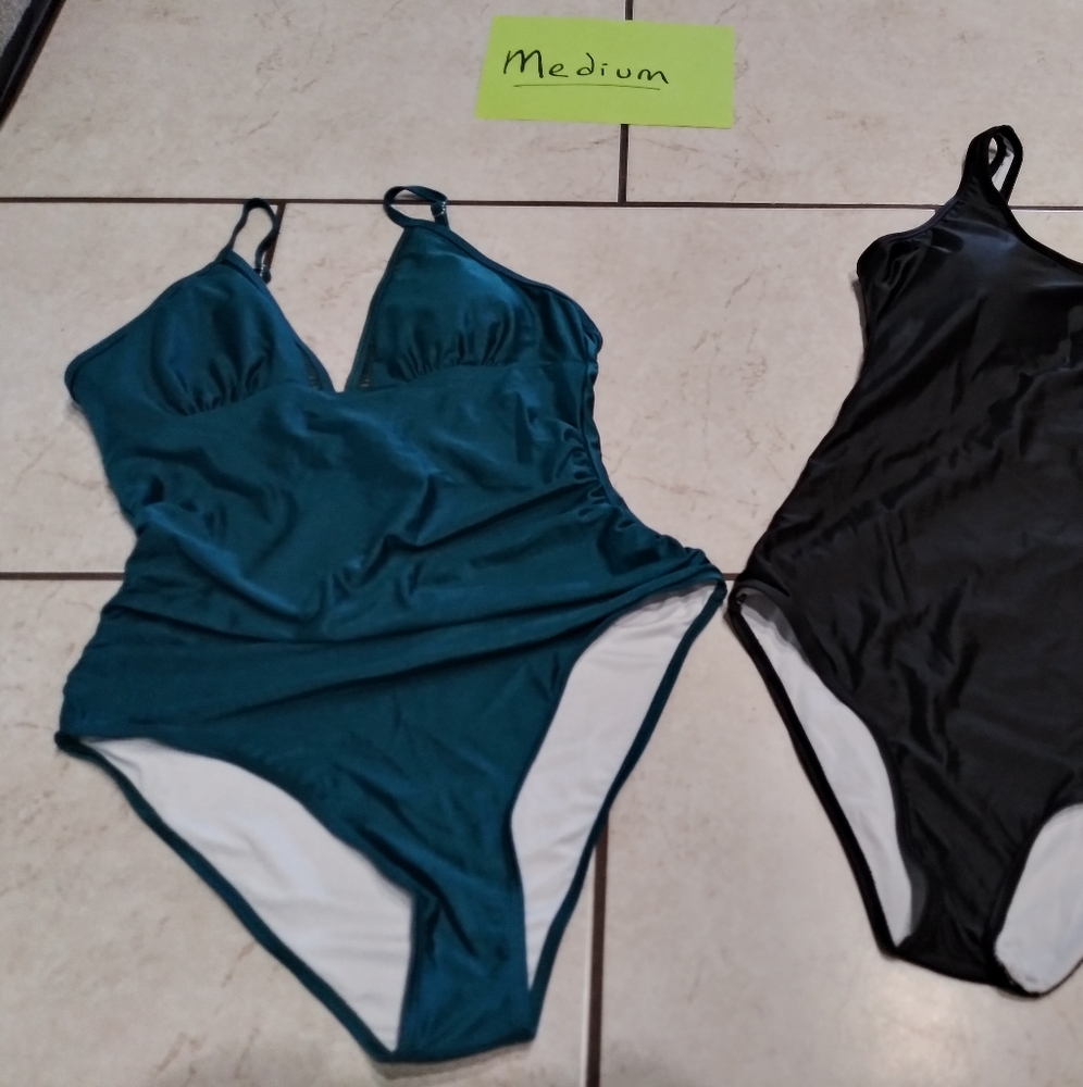 Brand new - Cupshe bathing suit size medium